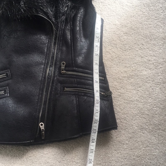 Beautiful vest❌SOLD❌ - Picture 7 of 7